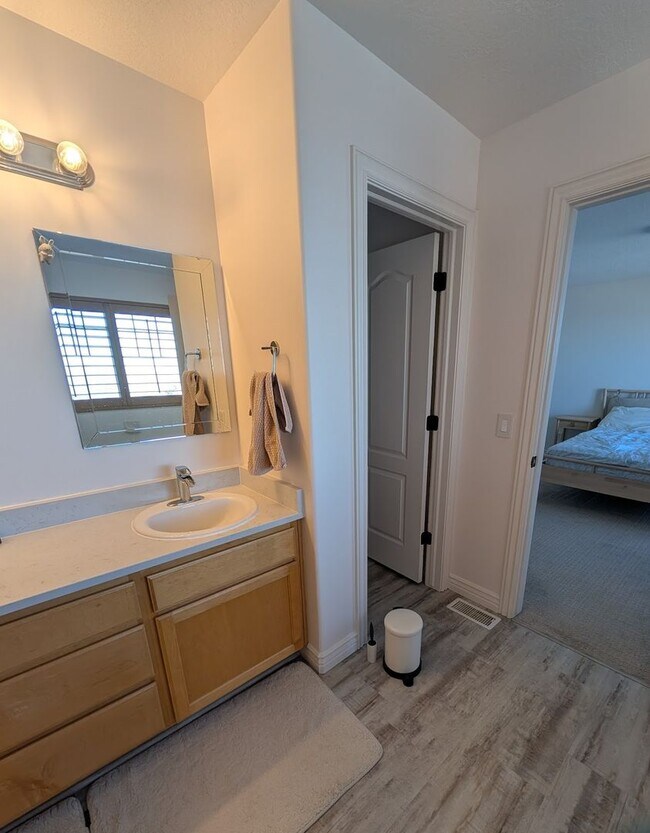 Building Photo - Beautiful 3 Bedroom Condo for Rent in Draper