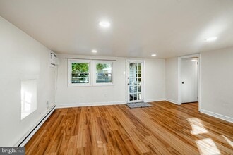 Building Photo - 228 Crawford Ave