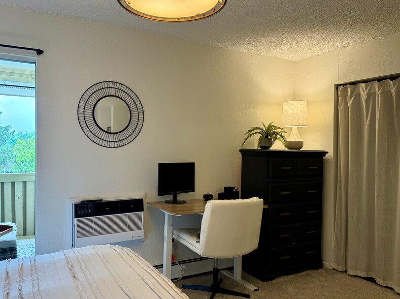 Building Photo - 3035 Oneal Pky