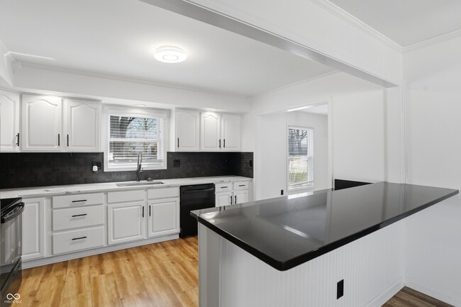 Building Photo - 512 Lexington Blvd