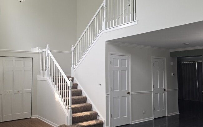 Building Photo - 1433 Deer Creek Ln