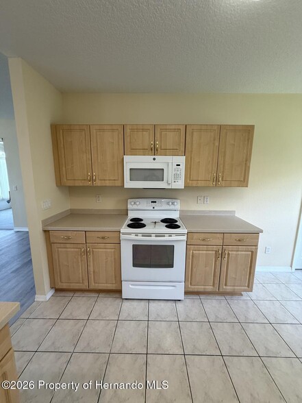 Building Photo - 14501 Silversmith Cir