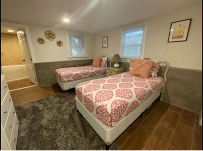 Building Photo - 41 S Dover Ave