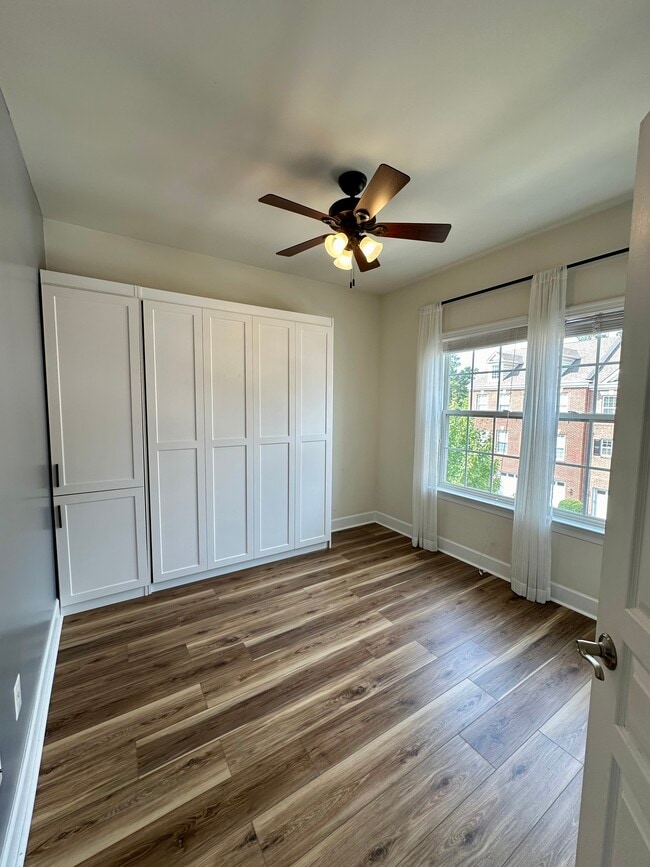 Building Photo - 20284 Center Brook Square