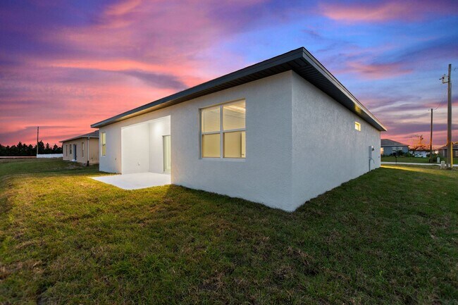 Building Photo - Deposit-Free! Modern, energy efficient hom...