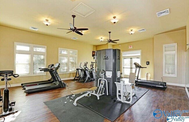 Building Photo - 324 Falling Water Ln SW