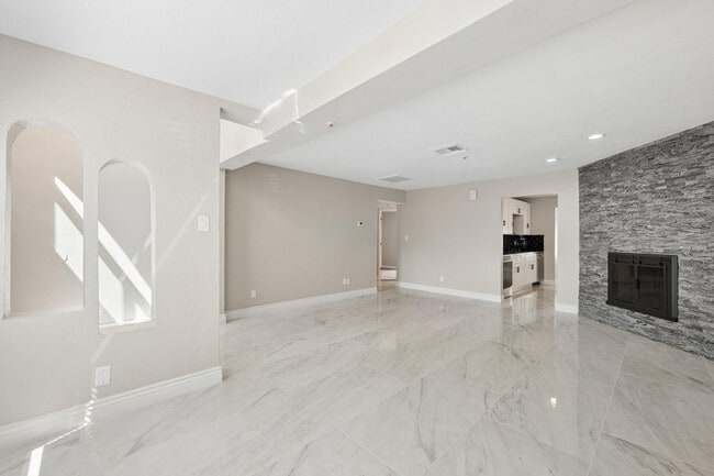 Building Photo - 7826 E Heatherbrae Ave