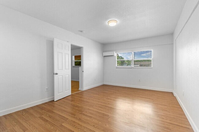 Building Photo - 2380 NE 15th Terrace