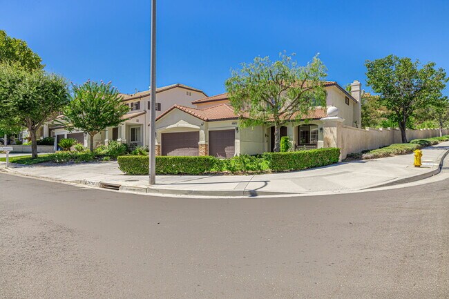 Building Photo - 25755 Hood Way