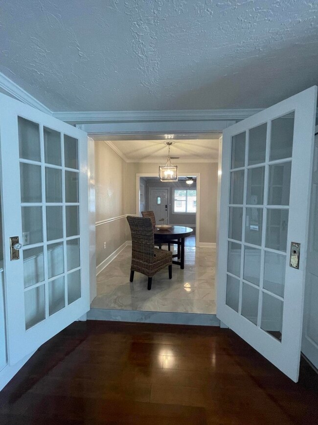 Building Photo - 5 N Deleon Ave