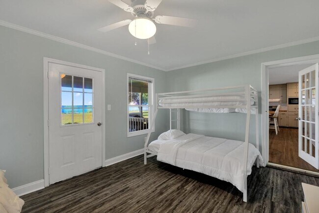 Building Photo - Fully Furnished Short Term Rental! Intercoastal Waterway!