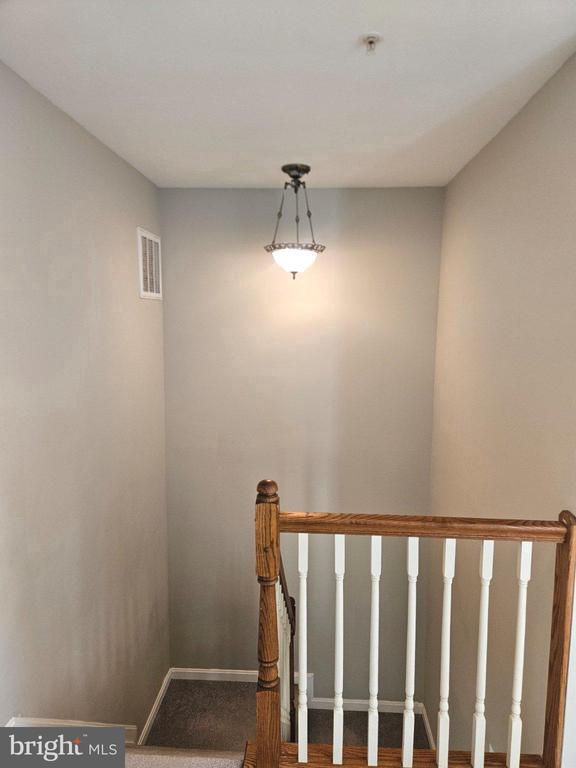 Building Photo - 2346 Hazelwood Ct