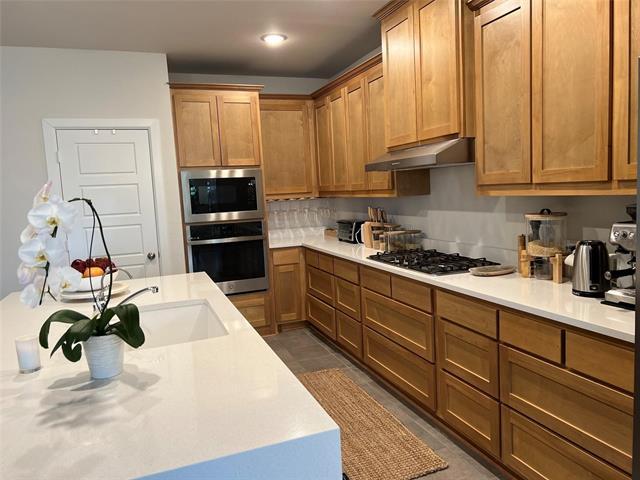 Building Photo - 3517 Iron Horse Dr