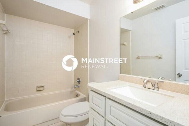 Building Photo - 3 Bedroom Pet-Friendly Home in OCOEE, FL with Main Street Renewal