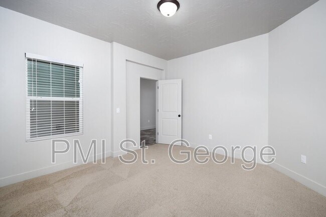 Building Photo - 3731 E Shooting Star Ln