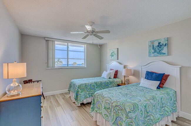 Building Photo - 630 Ocean Dr