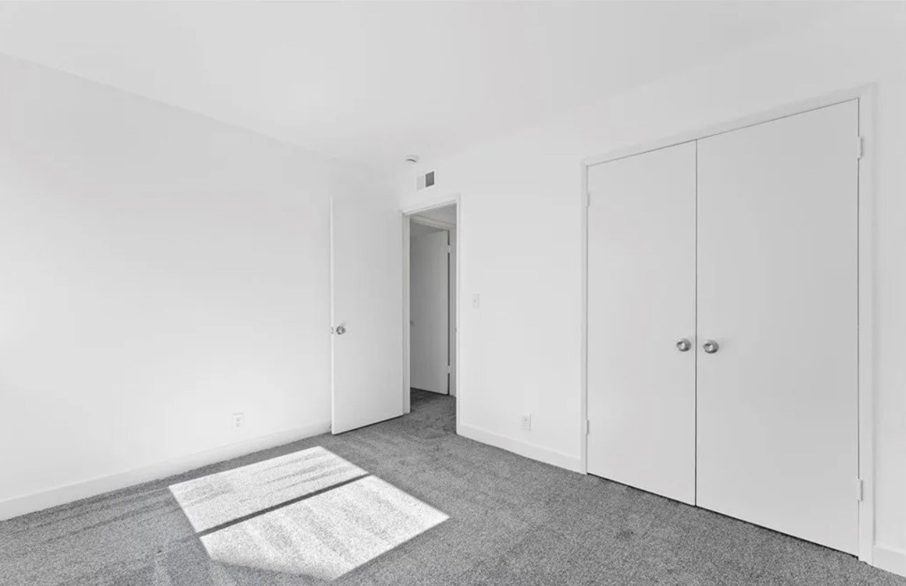 Building Photo - 6760 Via Irana