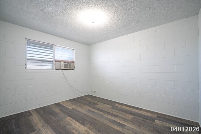 Building Photo - 617 McNeill St
