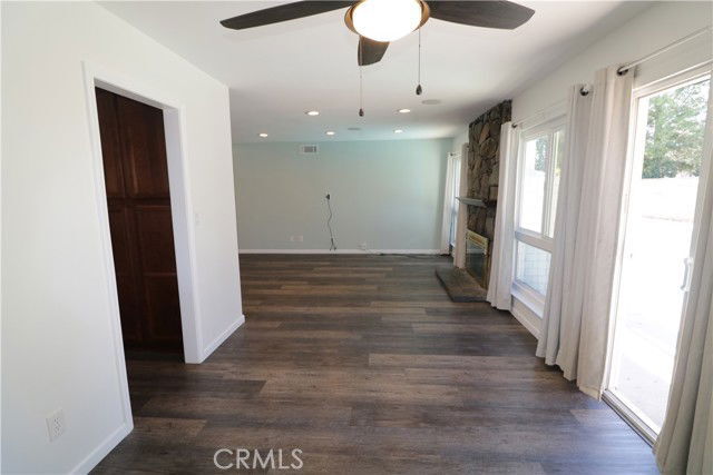 Building Photo - 27521 Glasser Ave