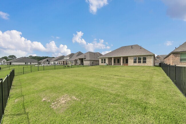Building Photo - 253 Peninsula Pt Dr