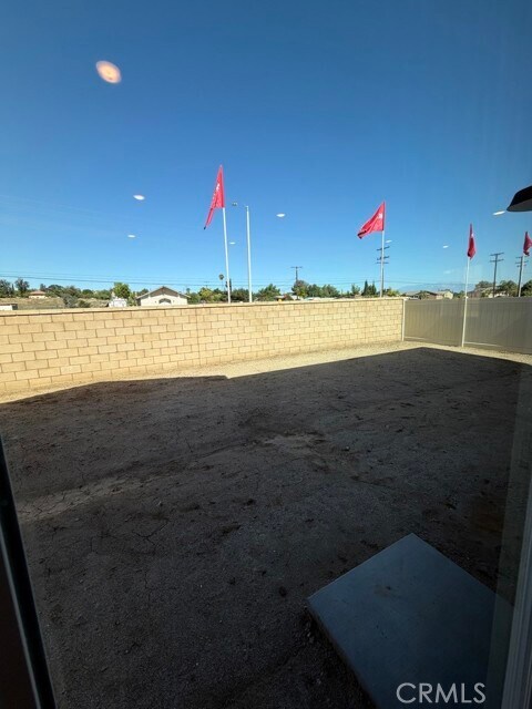 Building Photo - 9567 Silverstein Dr