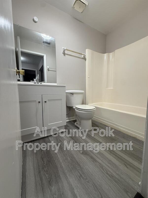 Building Photo - 1640 Crystal Park Cir