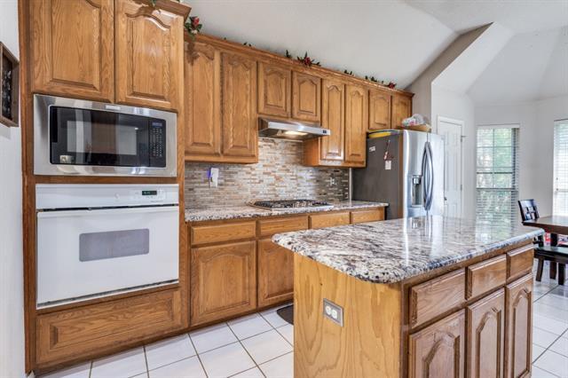 Building Photo - 1330 Lyra Ln