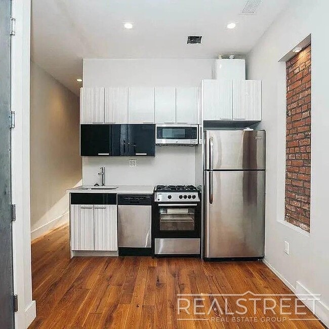 Building Photo - 1468 Bushwick Ave