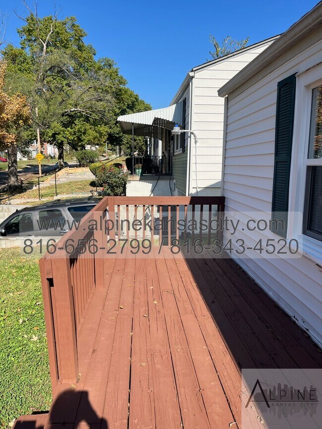 Building Photo - Section 8 OK! Garage!