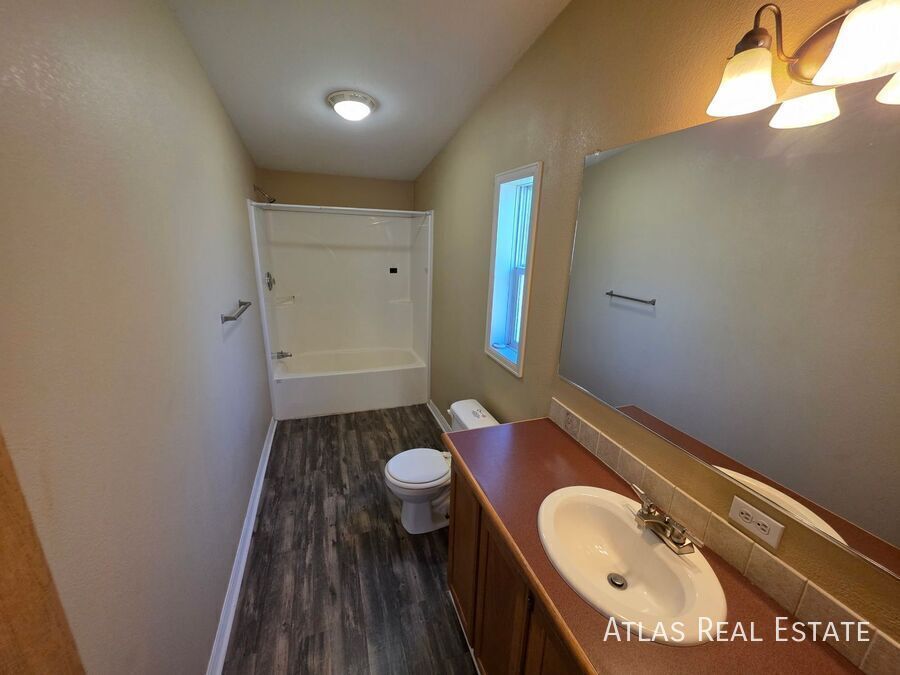 Building Photo - 2990 W C St