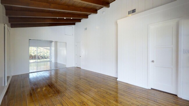 Building Photo - 3758 Tuller Ave
