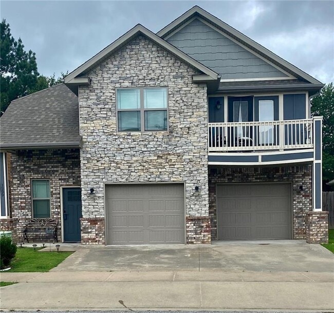 Building Photo - 1299 N Sicily Ln