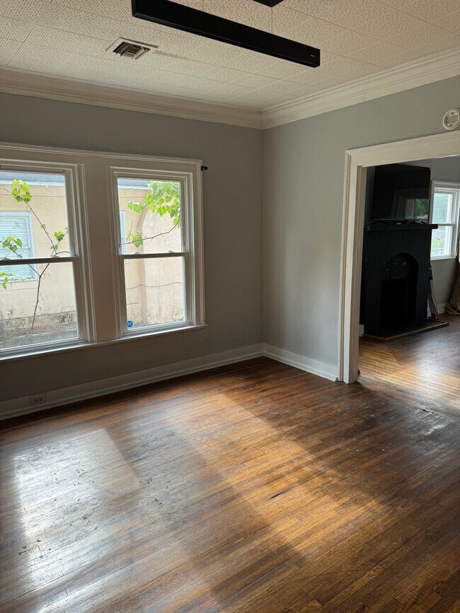 Building Photo - 2218 Yancey Ave