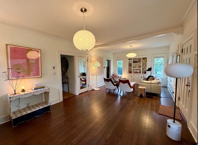 Building Photo - Beacon Hill Home