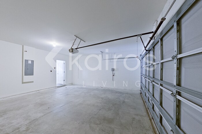 Building Photo - 32049 Katelin Cir