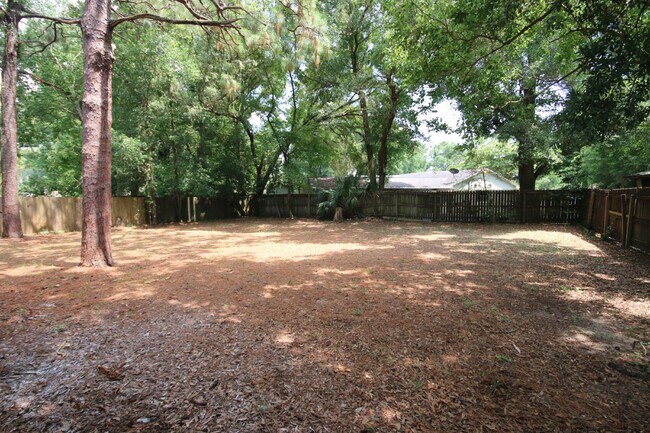 Building Photo - 4/2 Brick Home in Northeast Pensacola for ...