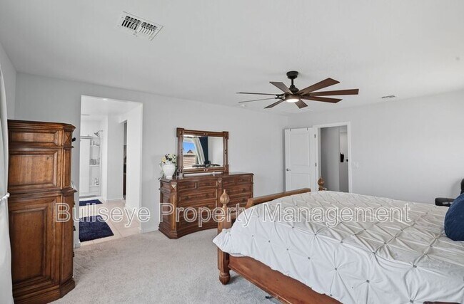 Building Photo - 40462 W Sunland Dr