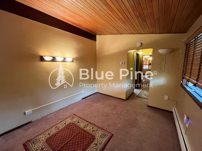 Building Photo - 755 9th St