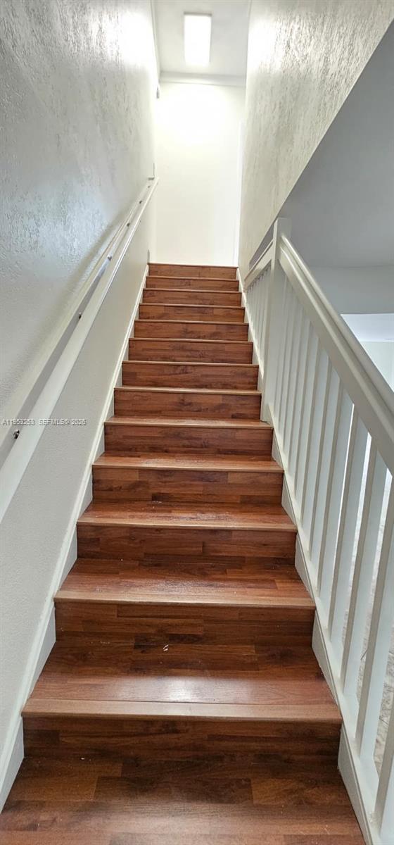 Building Photo - 3745 NE 171 St