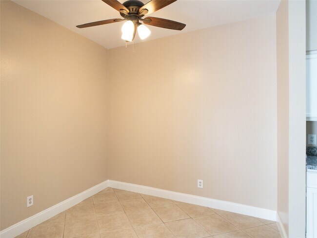 Building Photo - 6500 Harbor Town Dr