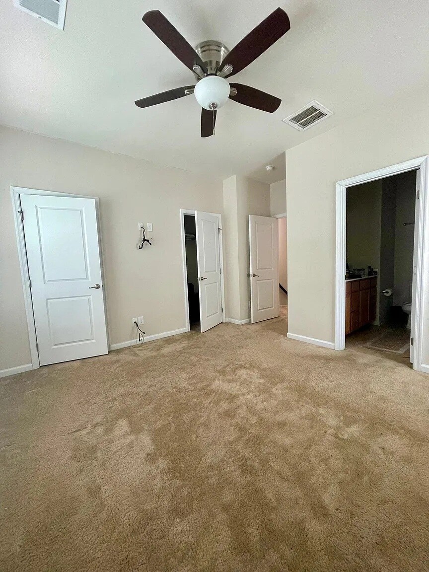 Building Photo - 4369 Pickney Ln