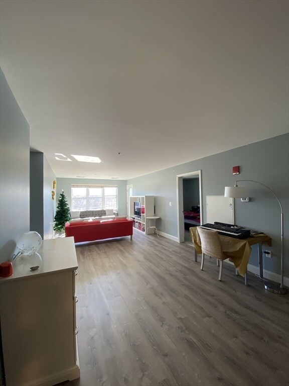 Building Photo - 318 Rindge Ave