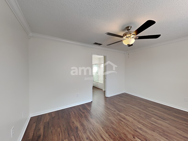 Building Photo - 2273 Heathwood Cir