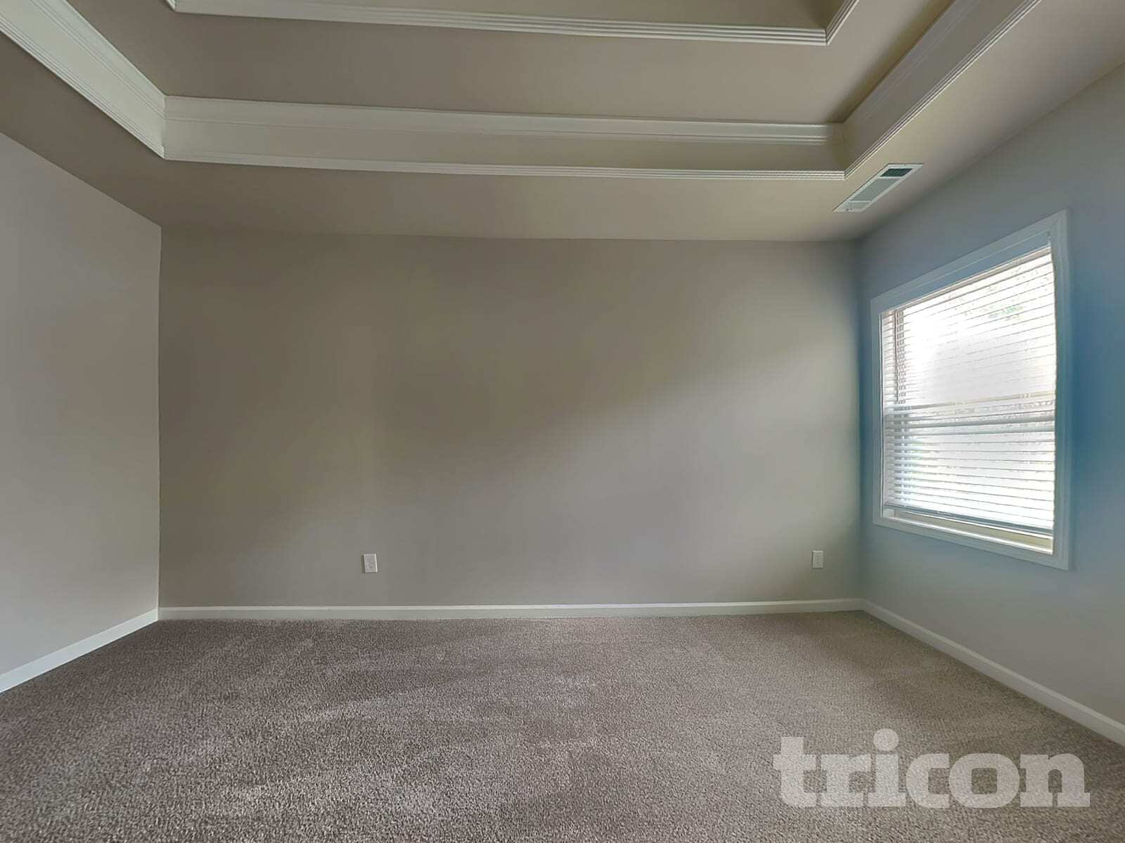 Building Photo - 208 Evergreen Way