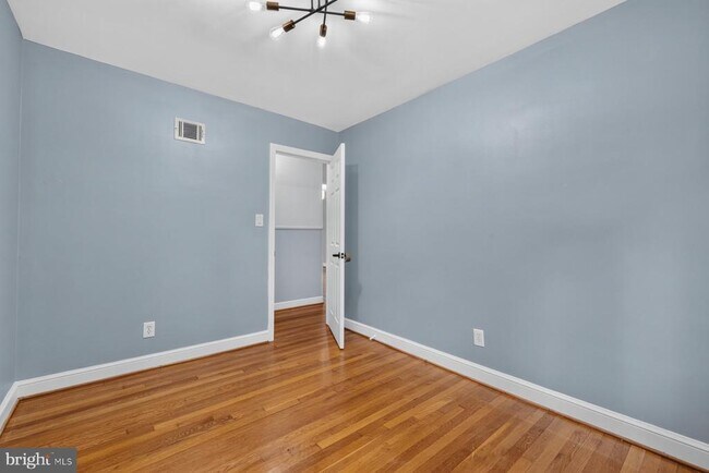 Building Photo - 3604 Husted Dr