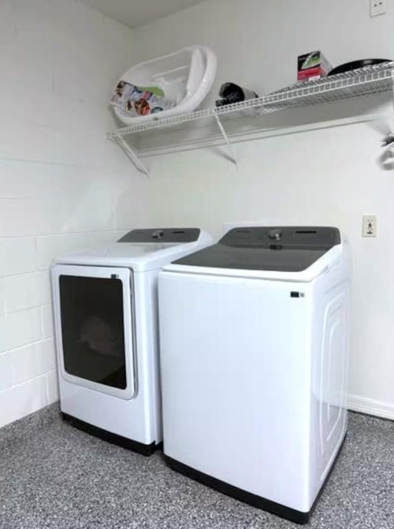 Building Photo - 1518 Gulfview Dr