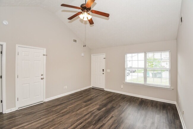 Building Photo - 1045 Tammy Sue Ln