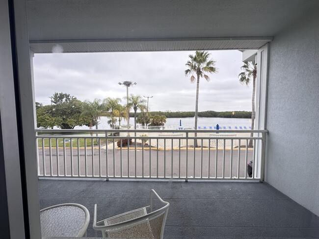Building Photo - 611 Destiny Dr