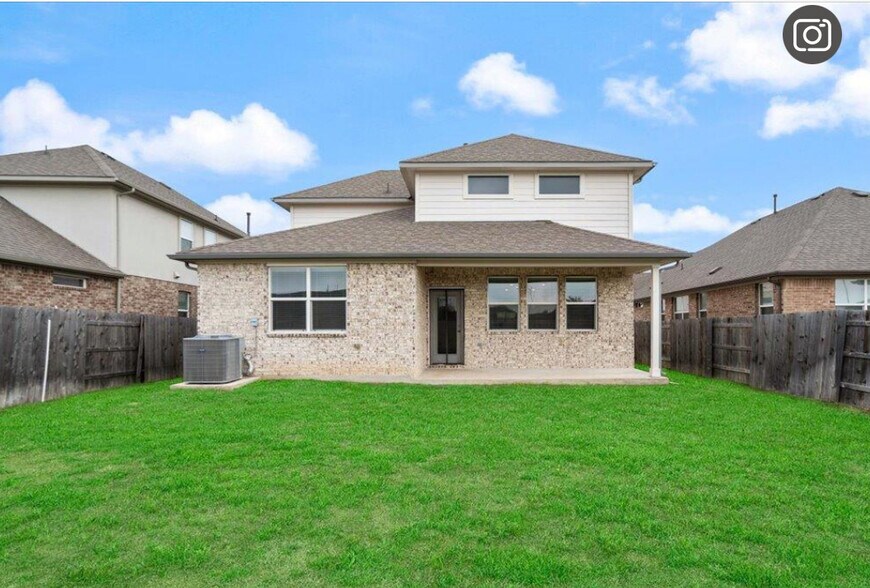 Building Photo - 13705 Mc Arthur Dr