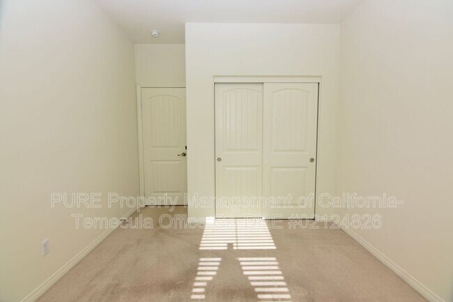 Building Photo - 40359 Calle Real